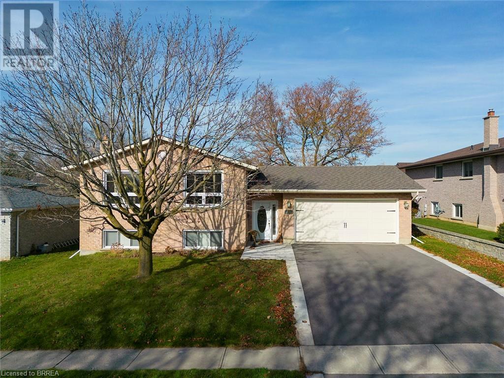 18 AUSTIN Crescent