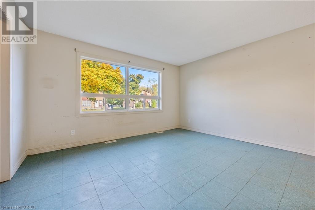 72-74 OAKWOOD Avenue