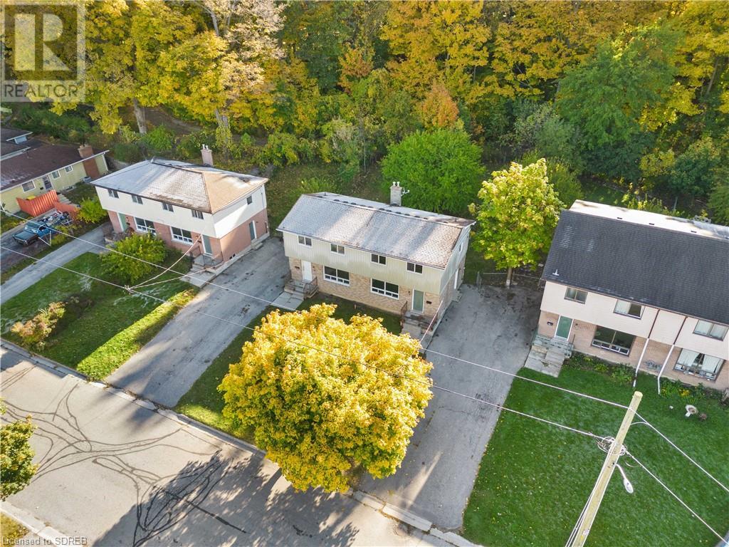 72-74 OAKWOOD Avenue