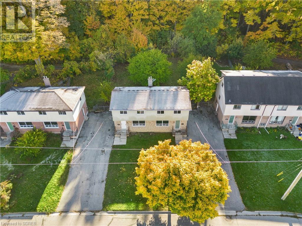 72-74 OAKWOOD Avenue