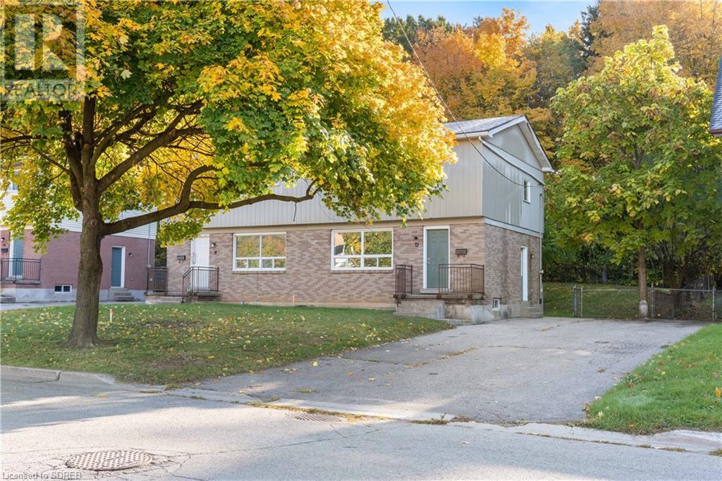 72-74 OAKWOOD Avenue