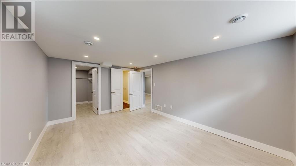 77 GODFREY Drive