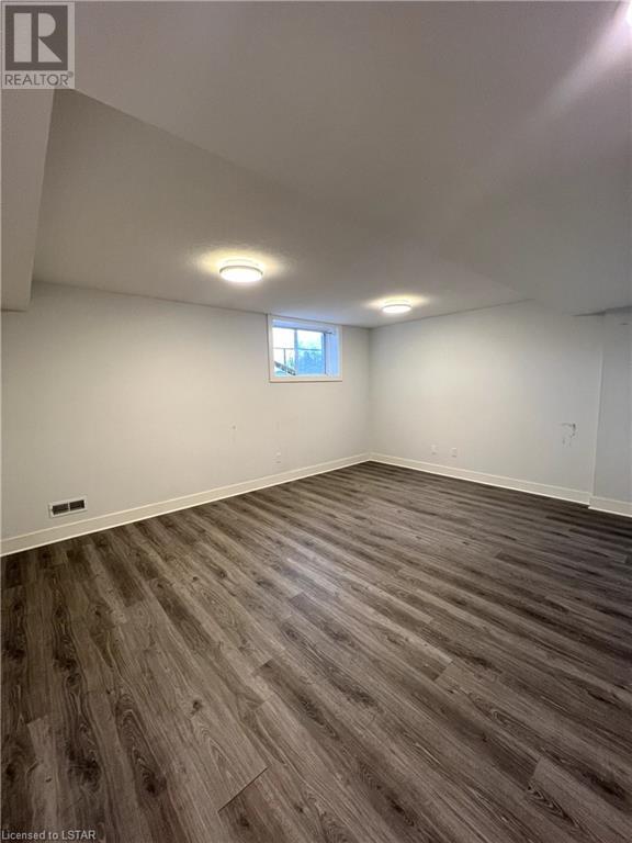2621 HOLBROOK Drive Unit# 10