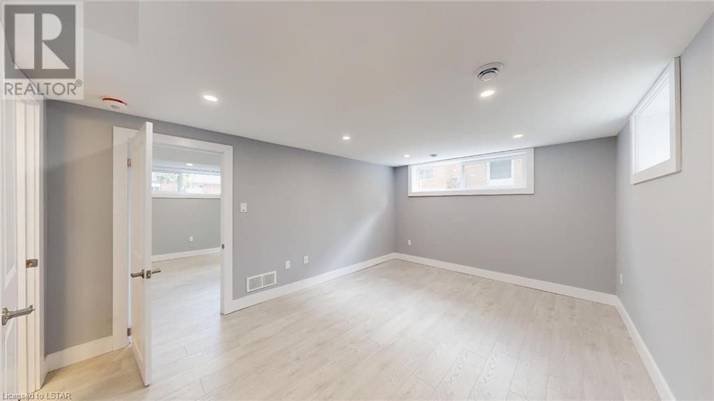 77 GODFREY Drive