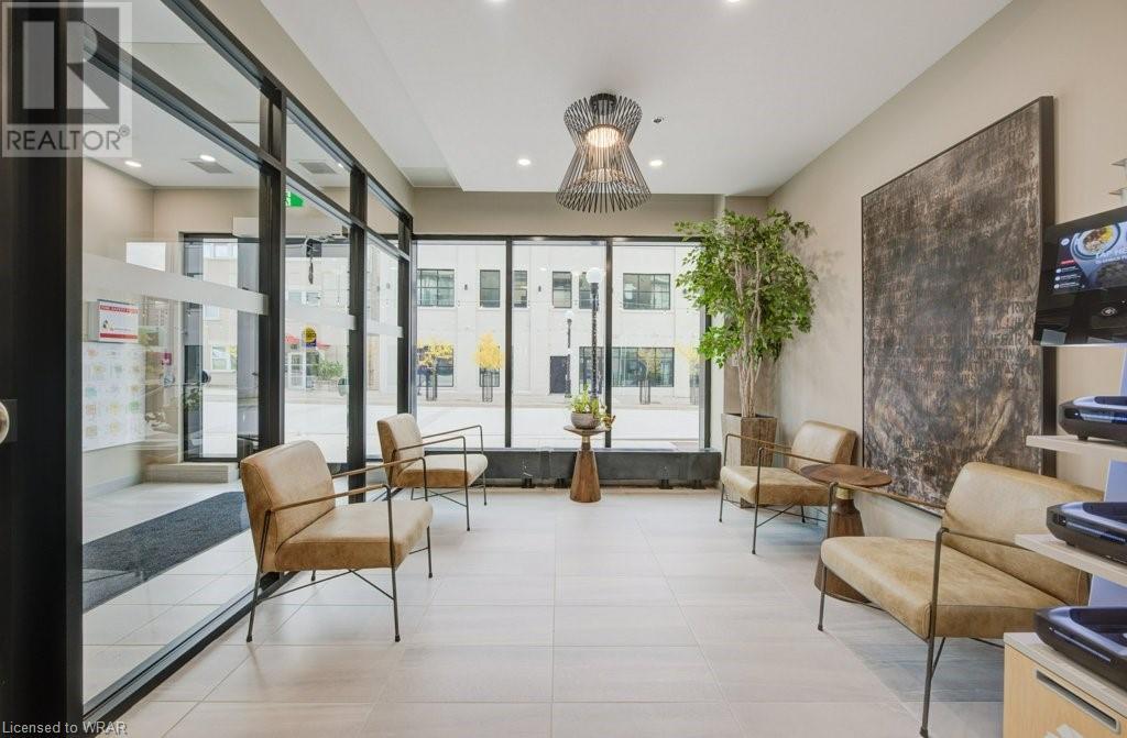 60 CHARLES Street W Unit# PH3105