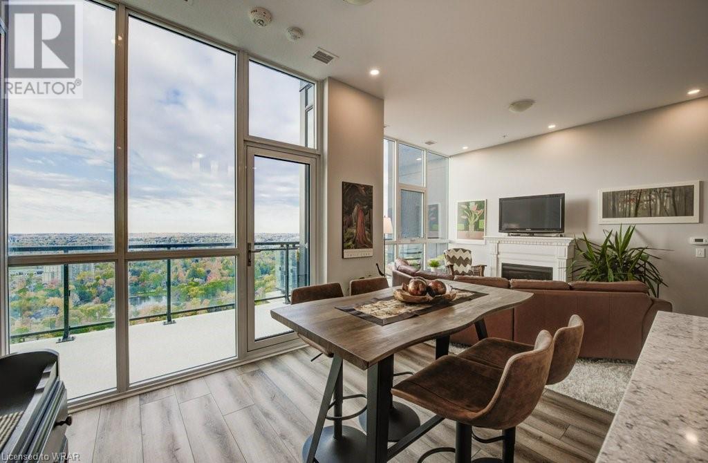 60 CHARLES Street W Unit# PH3105