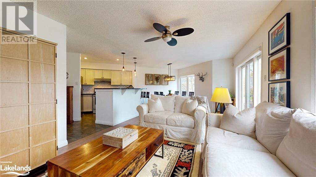826 SUNCREST Circle