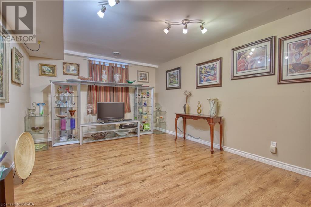 32 BAYVIEW Drive