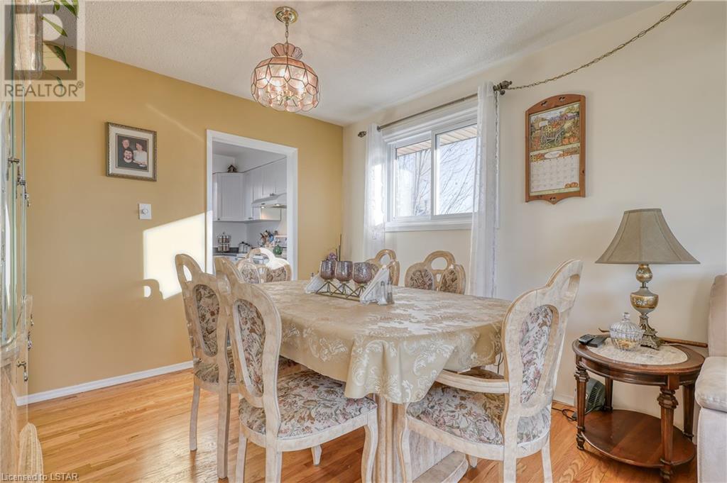 14 STIRLING Crescent
