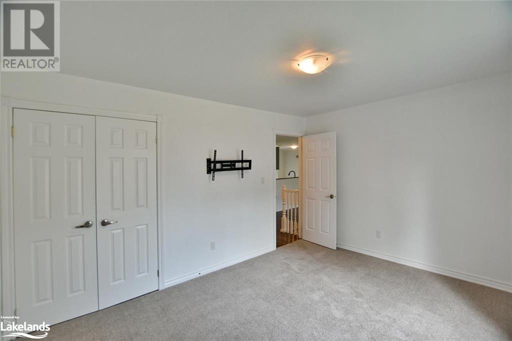 2A SILVER BIRCH Avenue