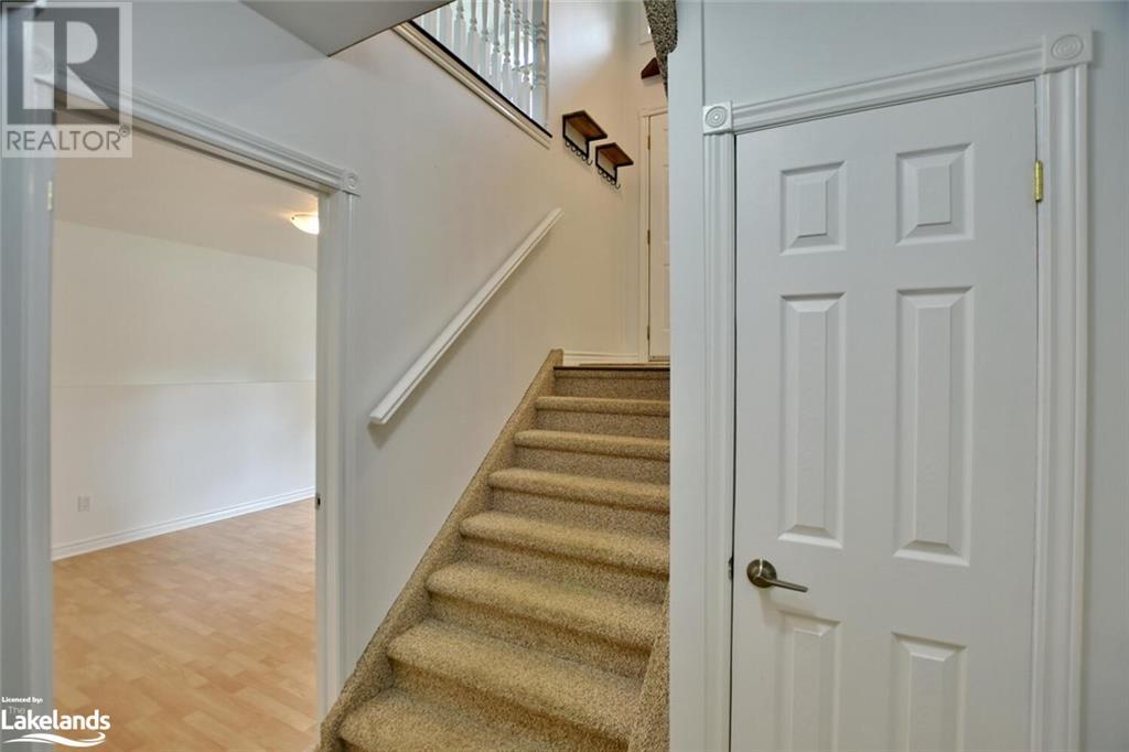 2A SILVER BIRCH Avenue