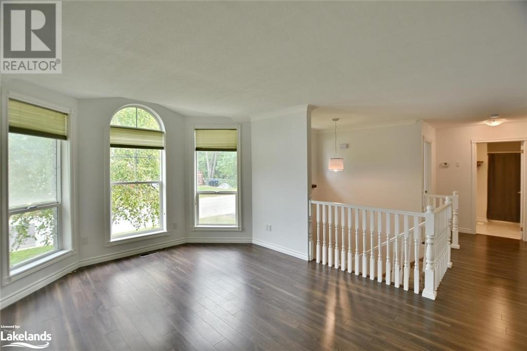 2A SILVER BIRCH Avenue