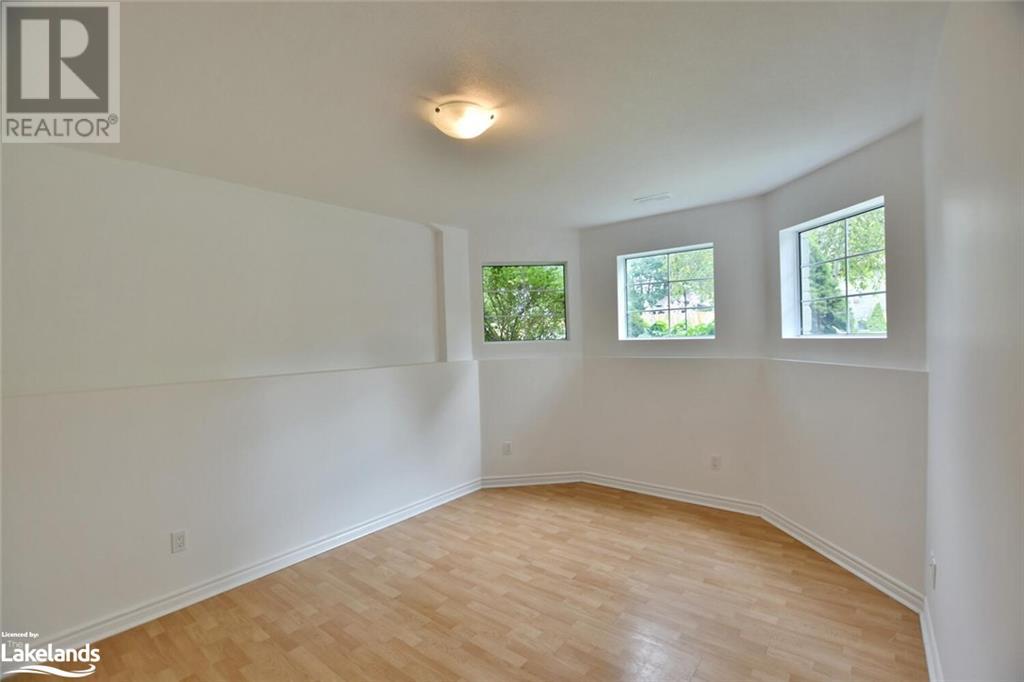 2A SILVER BIRCH Avenue