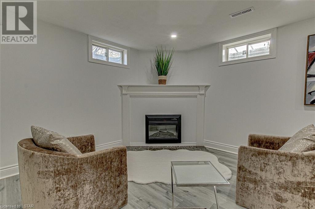 280 BLUE FOREST Place
