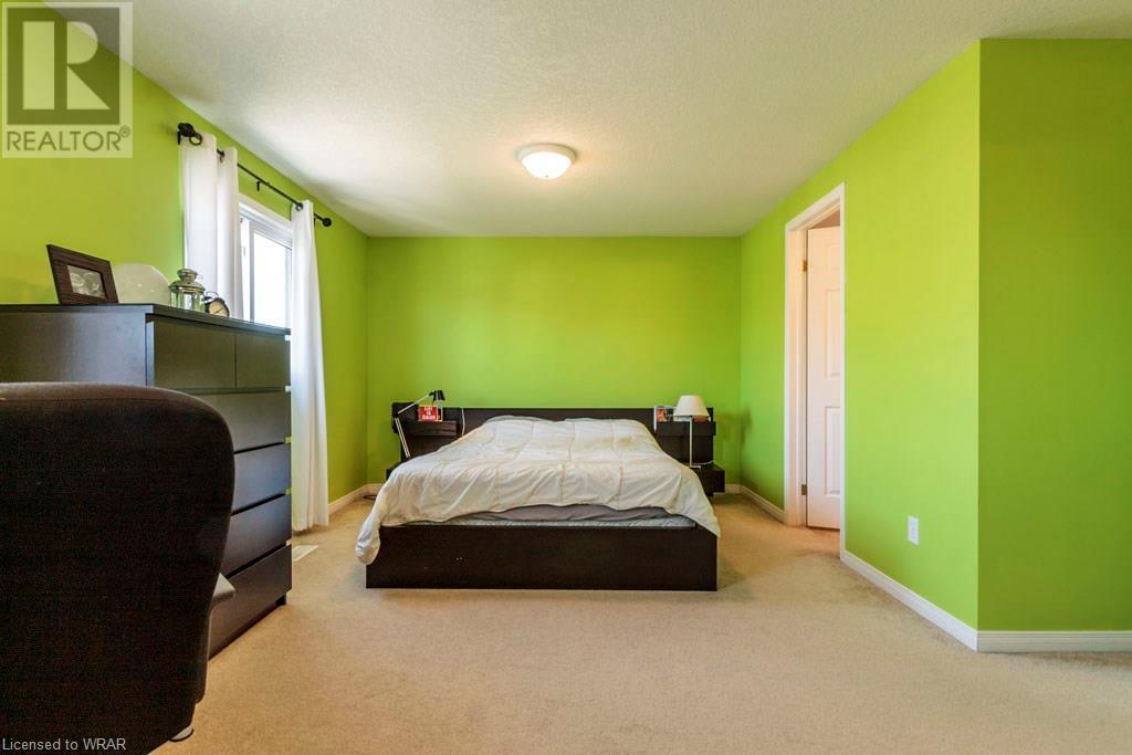 1130 COPPER LEAF Crescent