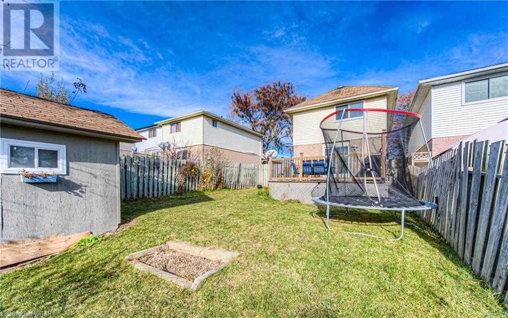 11 CARTER Crescent