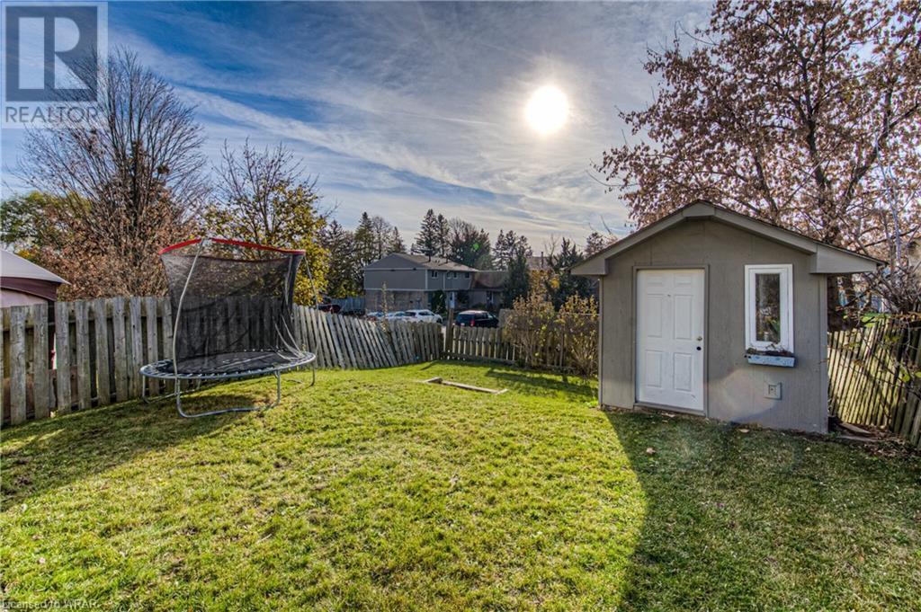 11 CARTER Crescent