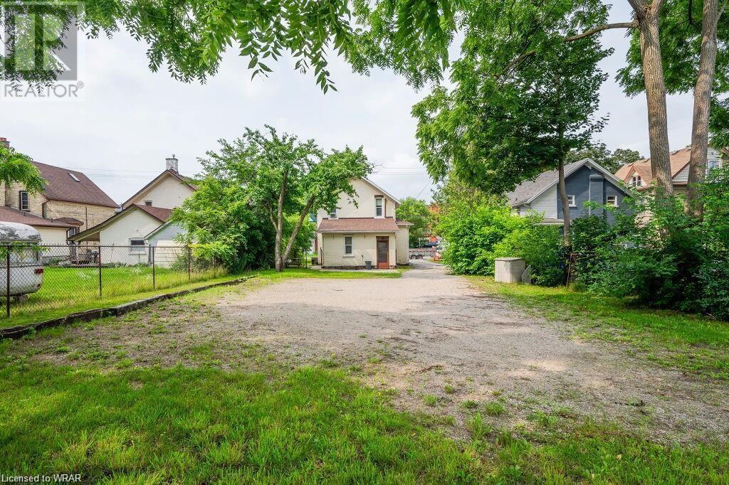 86 COURTLAND Avenue E