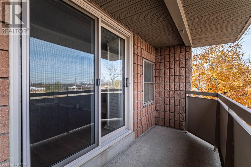 416 LIMERIDGE Road E Unit# 316