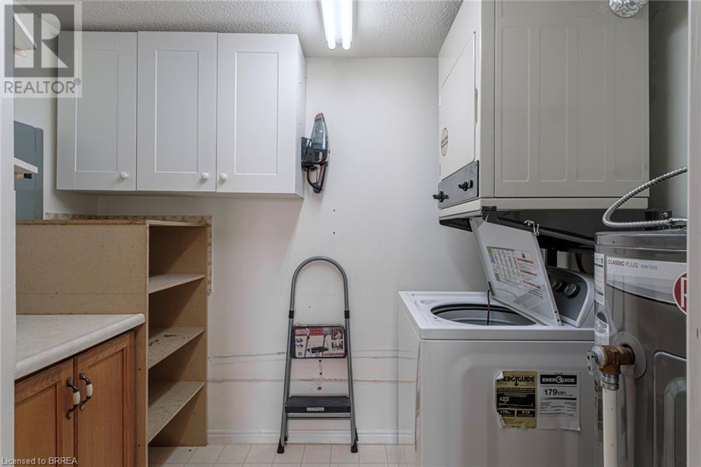416 LIMERIDGE Road E Unit# 316