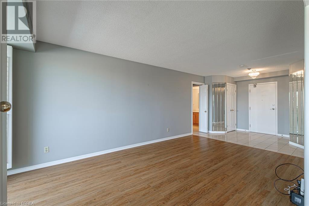 416 LIMERIDGE Road E Unit# 316