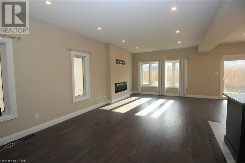 2779 ORIOLE Drive Unit# UPPER