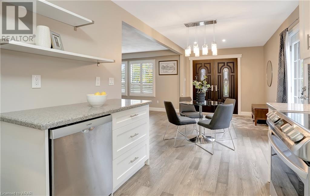 12 COLUMBINE Crescent