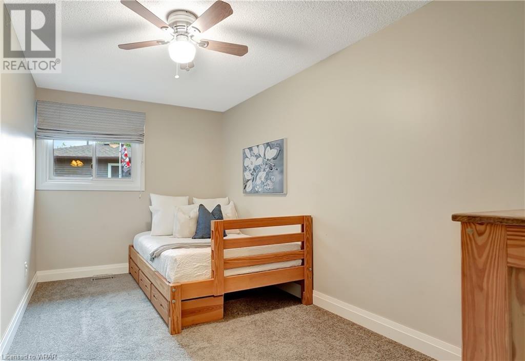 12 COLUMBINE Crescent