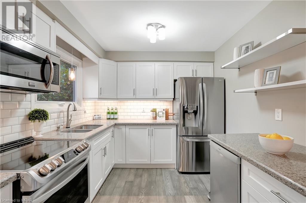 12 COLUMBINE Crescent
