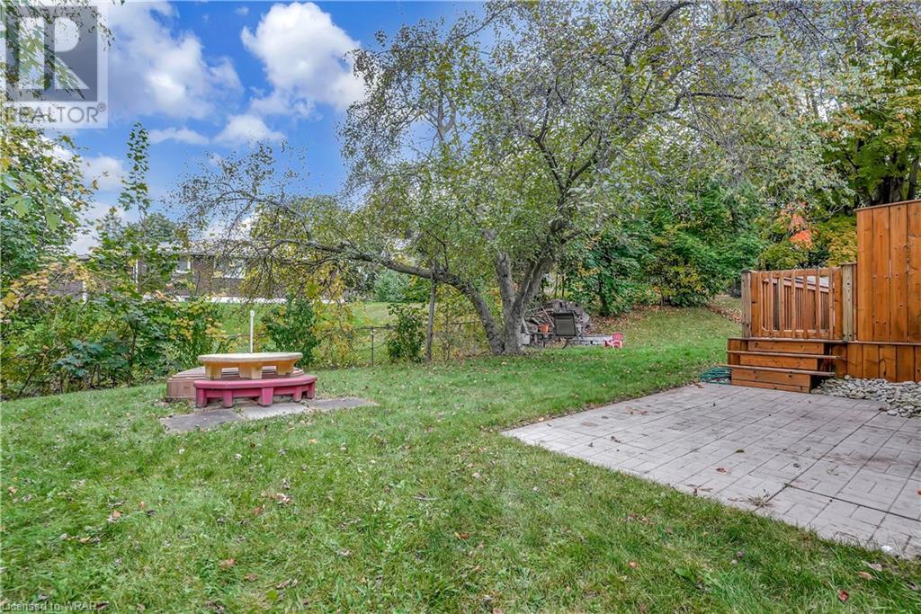 12 COLUMBINE Crescent