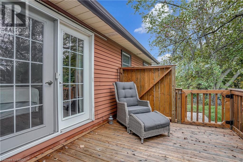 12 COLUMBINE Crescent