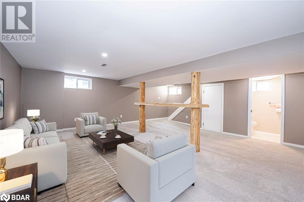 36 SOPHIA Street W