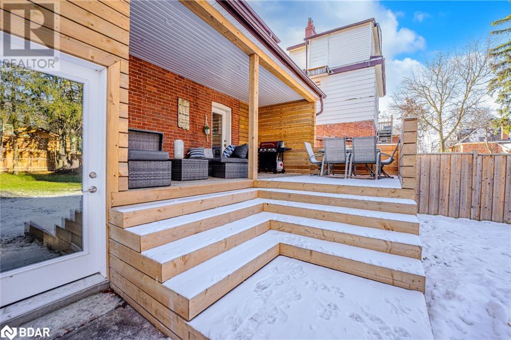 36 SOPHIA Street W