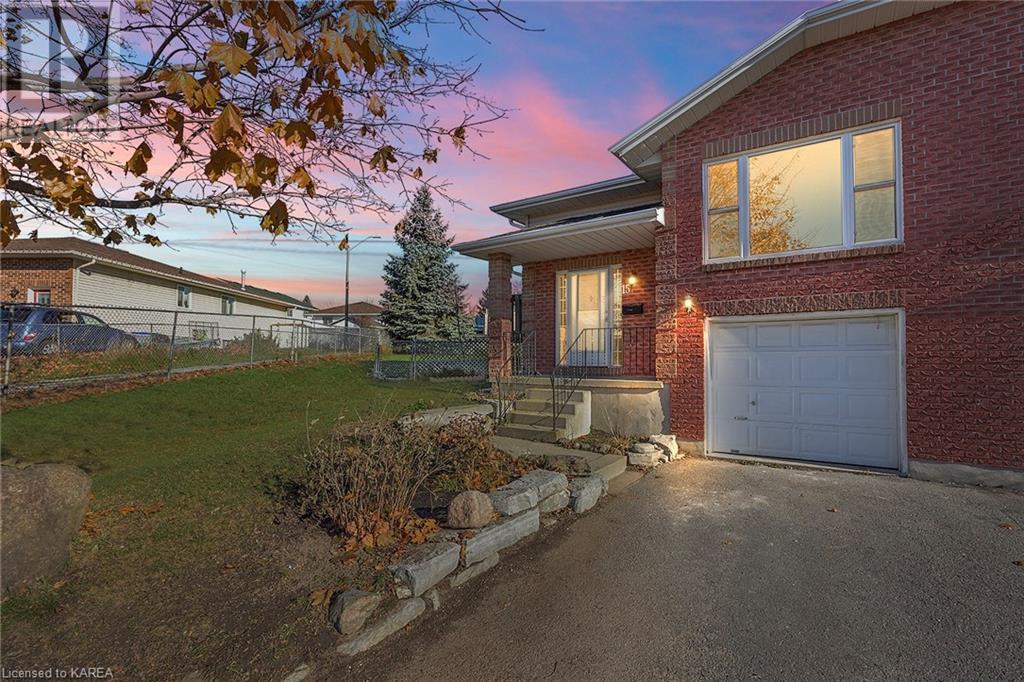 15 AINSLEY Place