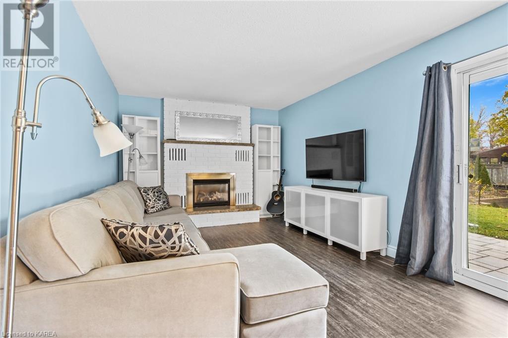 924 NEWHALL Drive