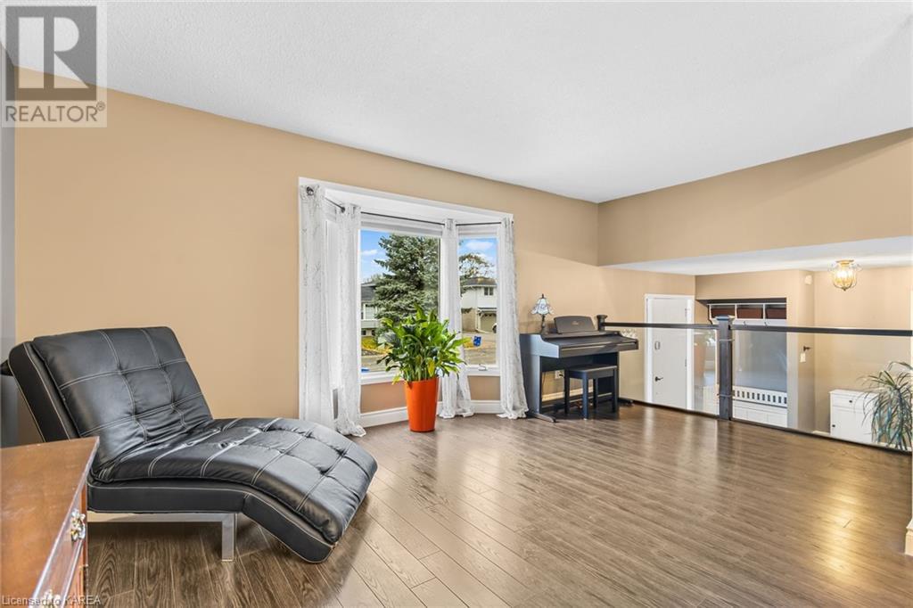 924 NEWHALL Drive