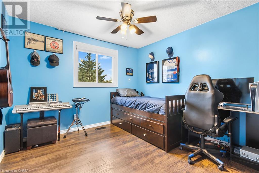 924 NEWHALL Drive