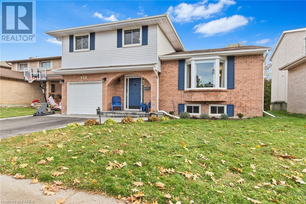 924 NEWHALL Drive
