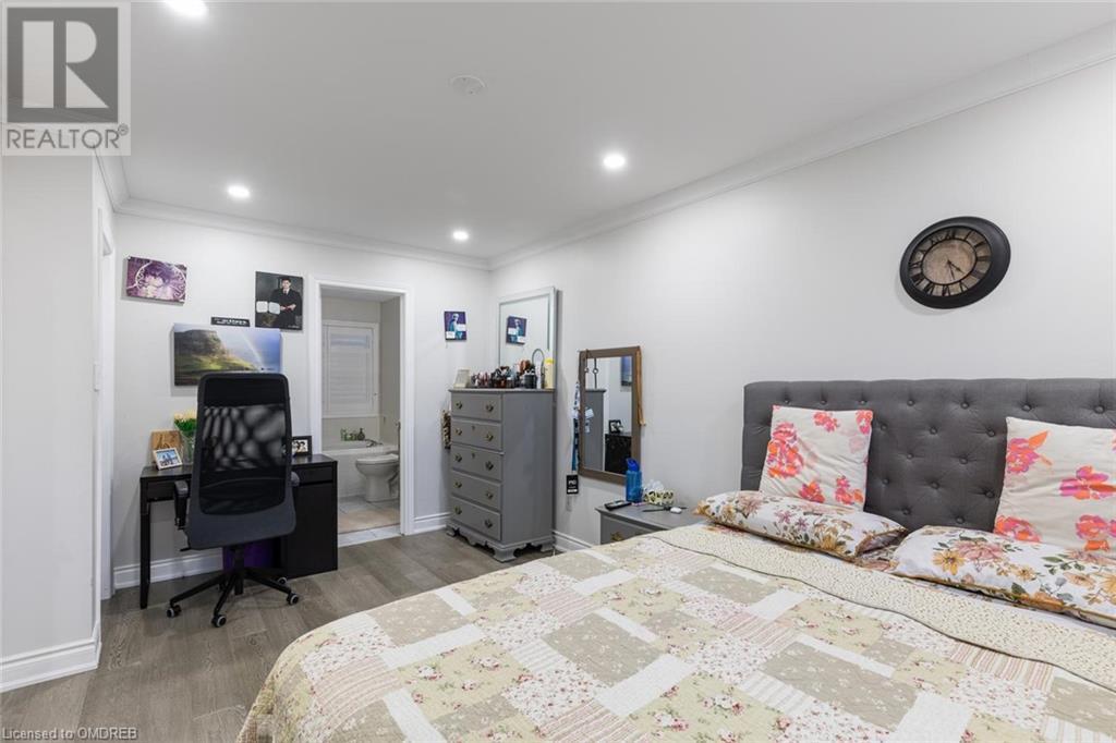 6993 AMOUR Terrace