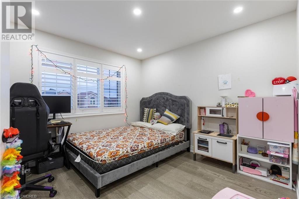 6993 AMOUR Terrace