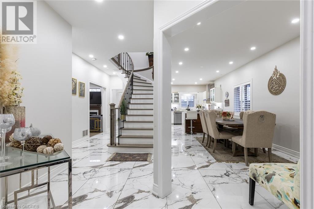 6993 AMOUR Terrace