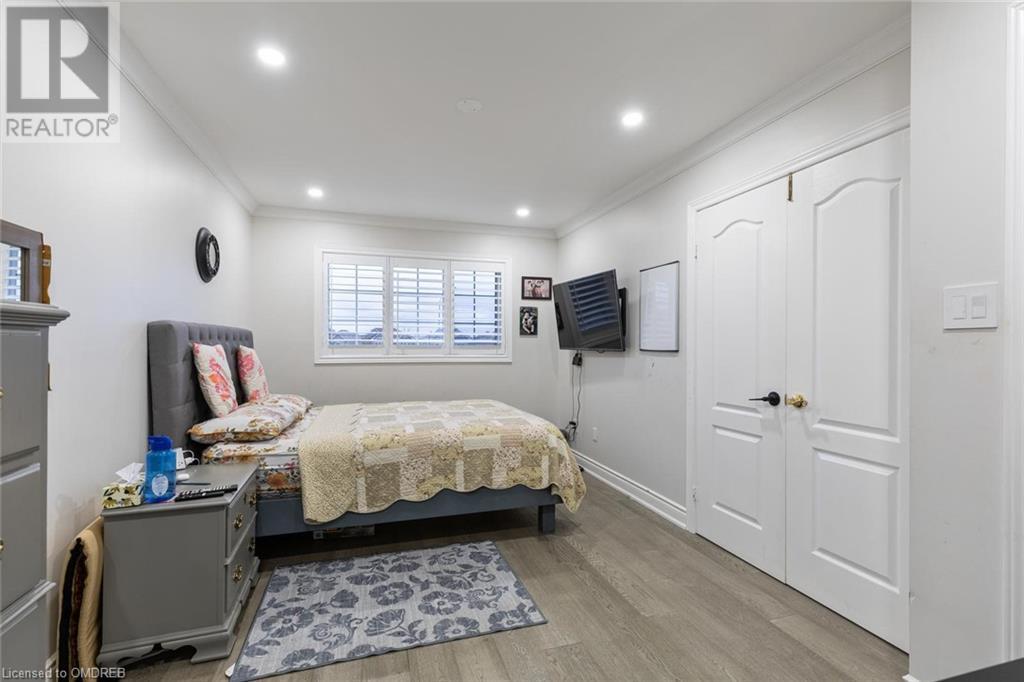 6993 AMOUR Terrace