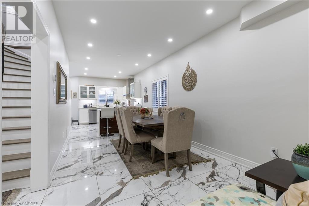 6993 AMOUR Terrace