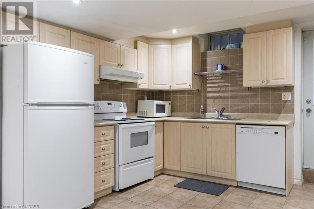 6993 AMOUR Terrace