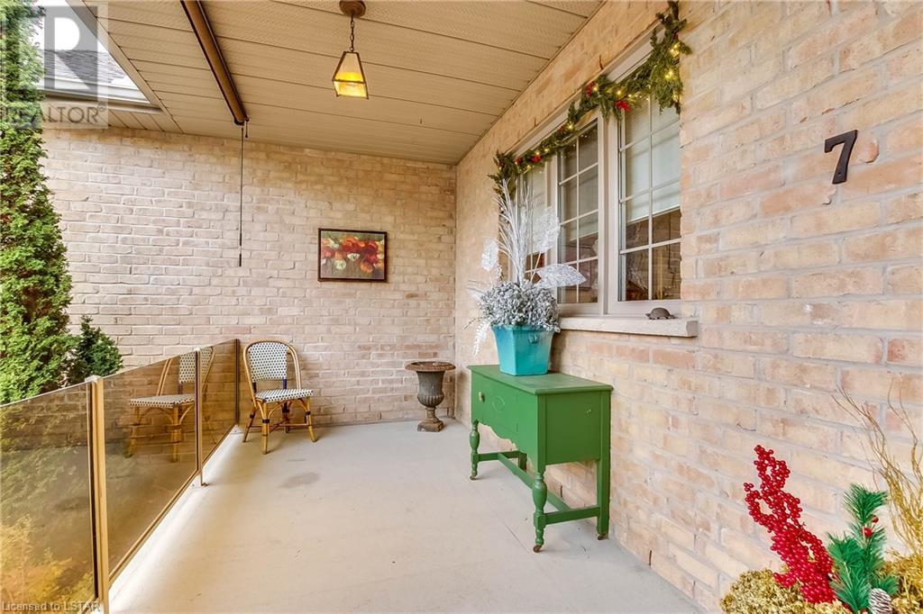 7 HUNTINGTON Terrace