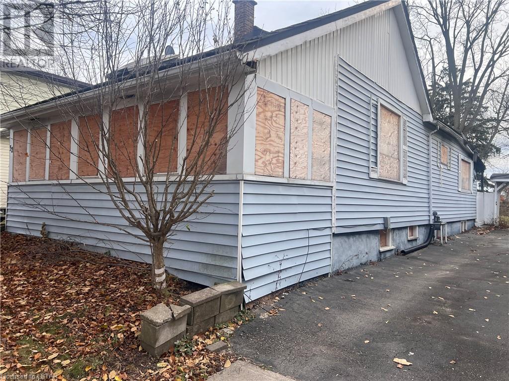 32 MALAKOFF Street