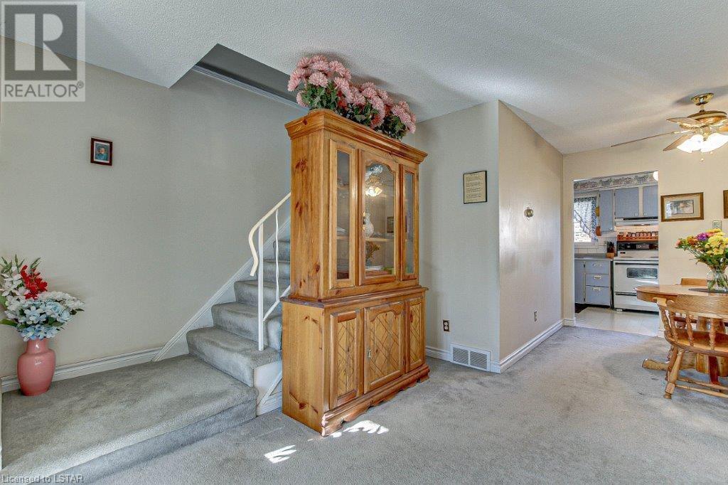 1328 COMMISSIONERS Road W Unit# 118