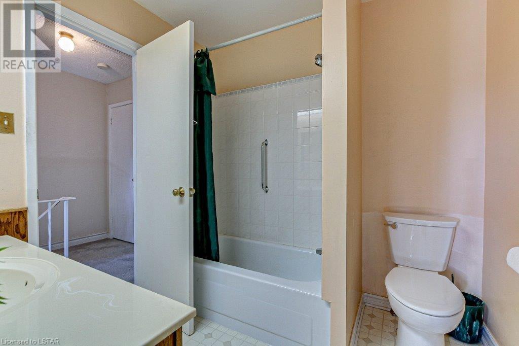 1328 COMMISSIONERS Road W Unit# 118