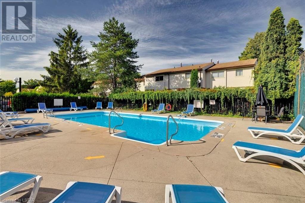 1328 COMMISSIONERS Road W Unit# 118