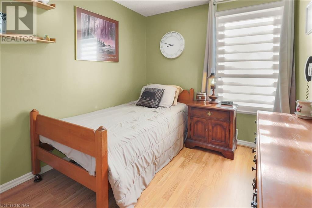 242 LAKEPORT Road